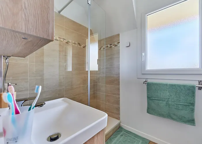 Au Bon Repos - Appt Proche De La *